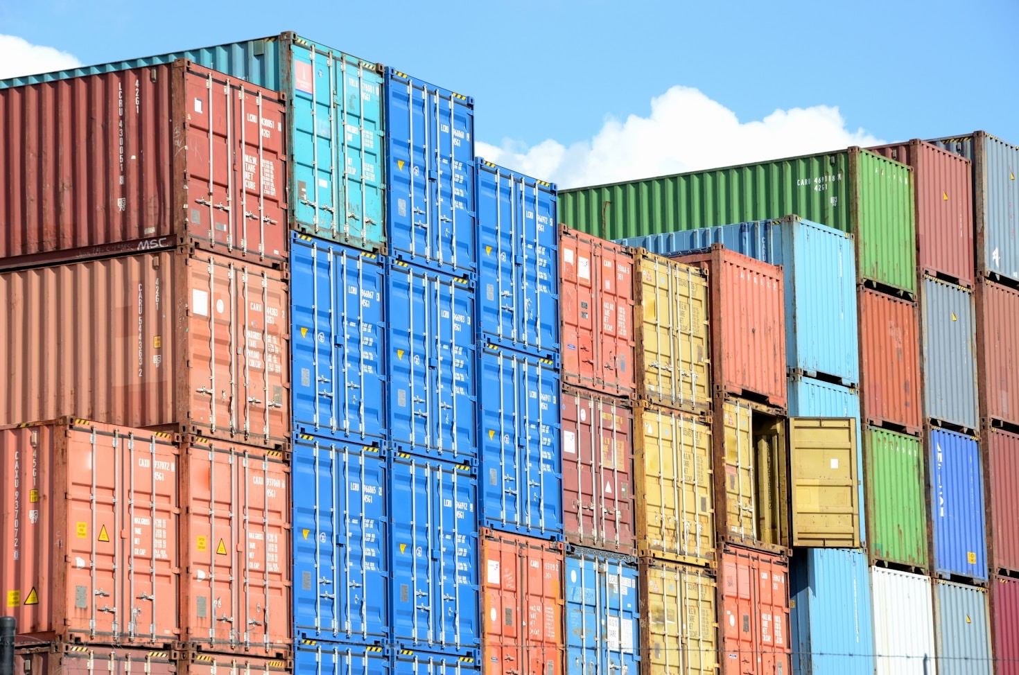 How Deals Misr Connects Local and International Markets